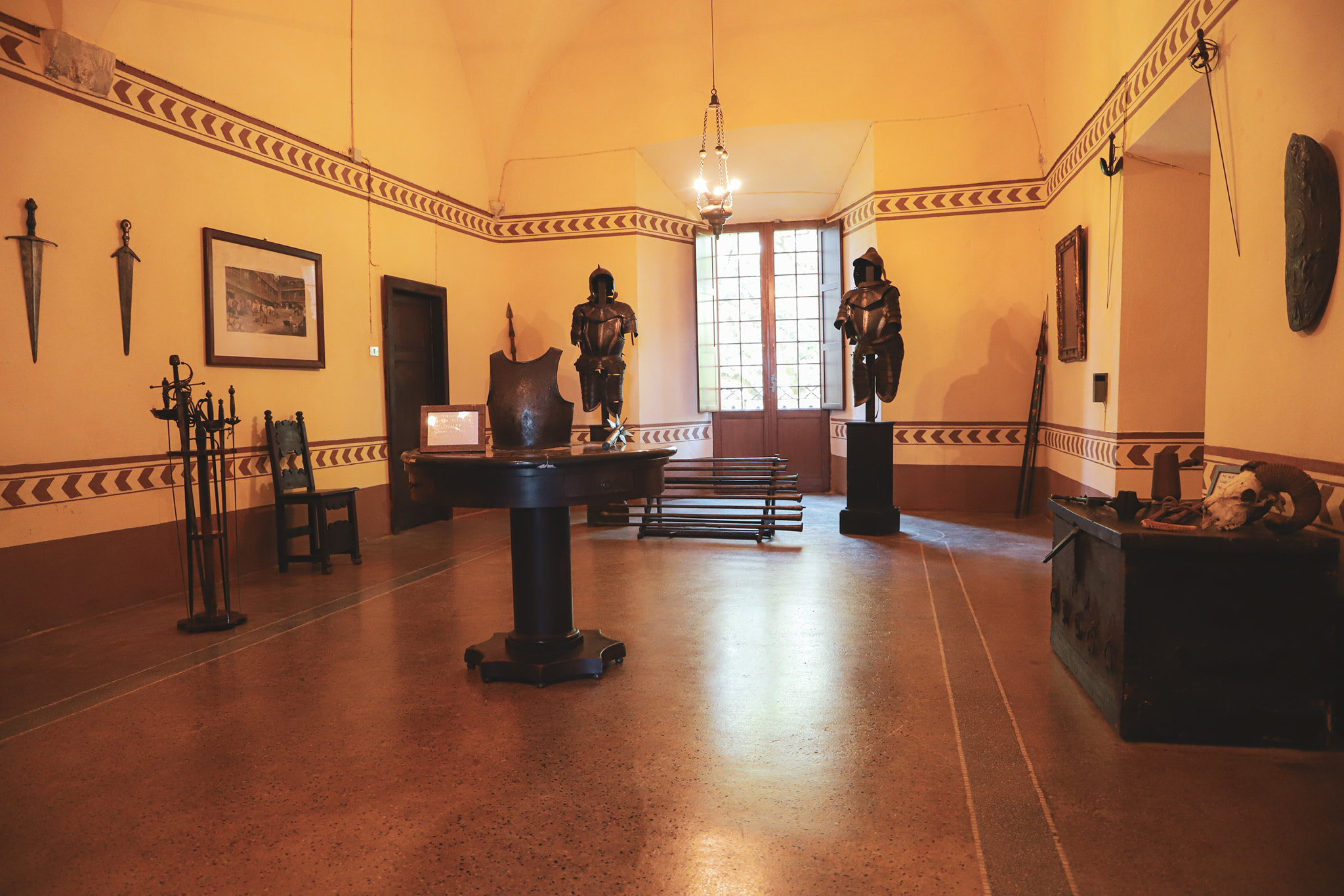 Scopri la dimora che domina la Valle del Taverone in Lunigiana dall’XI e che è rimasta nei secoli nelle proprietà dei discendenti dei suoi primi feudatari.