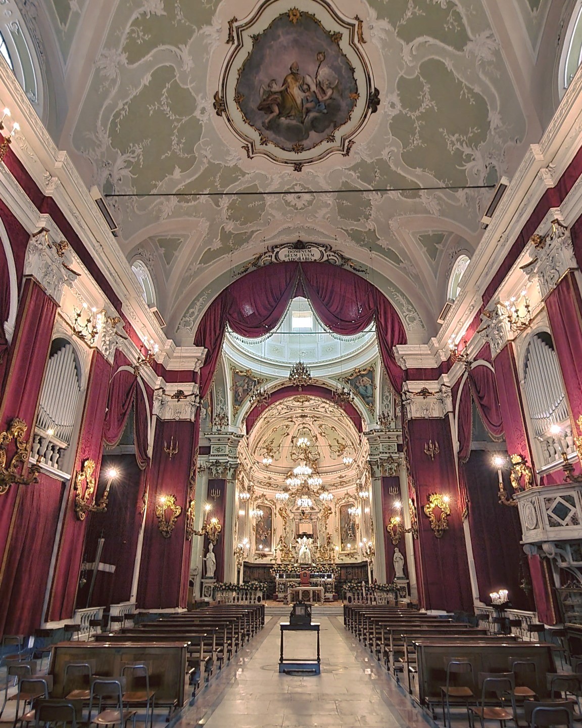 Scopri il Secolo d’oro dell’arte pontremolese e ammira i capolavori artistici di Pontremoli tra stucchi dorati, trompe l’oeil e affreschi.