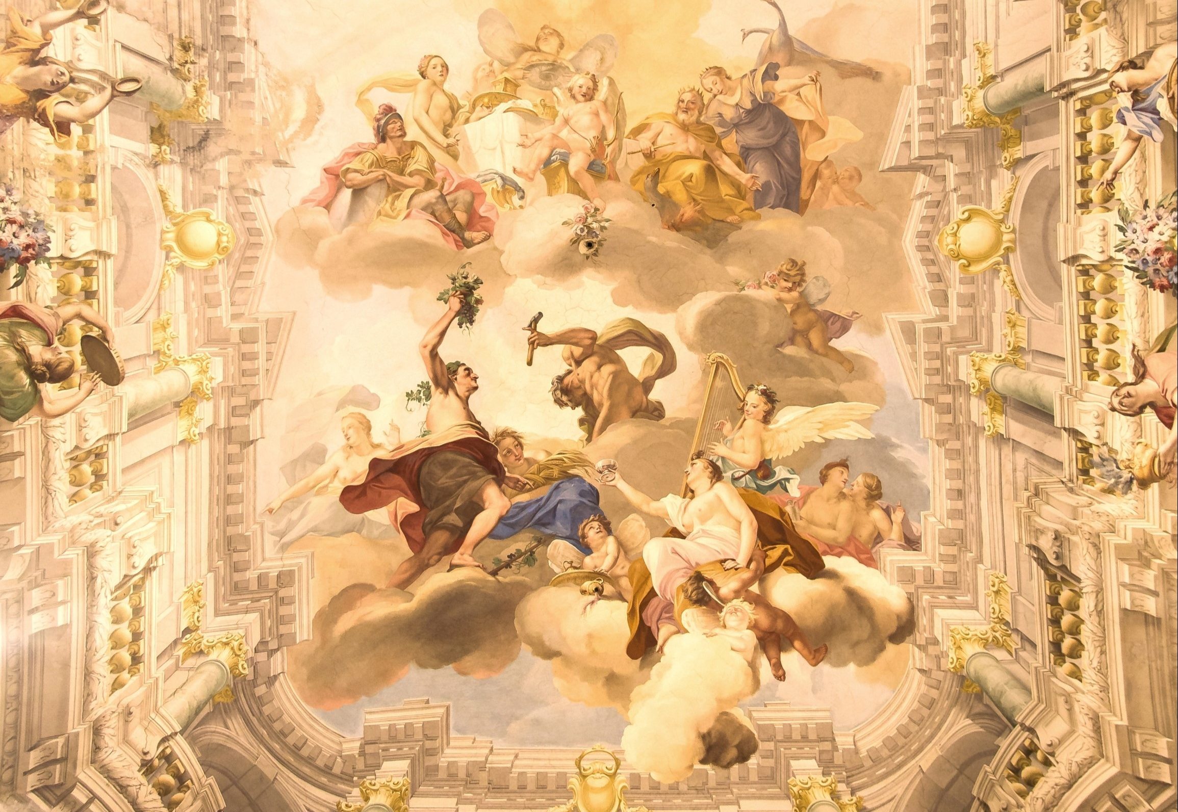 Scopri il Secolo d’oro dell’arte pontremolese e ammira i capolavori artistici di Pontremoli tra stucchi dorati, trompe l’oeil e affreschi.