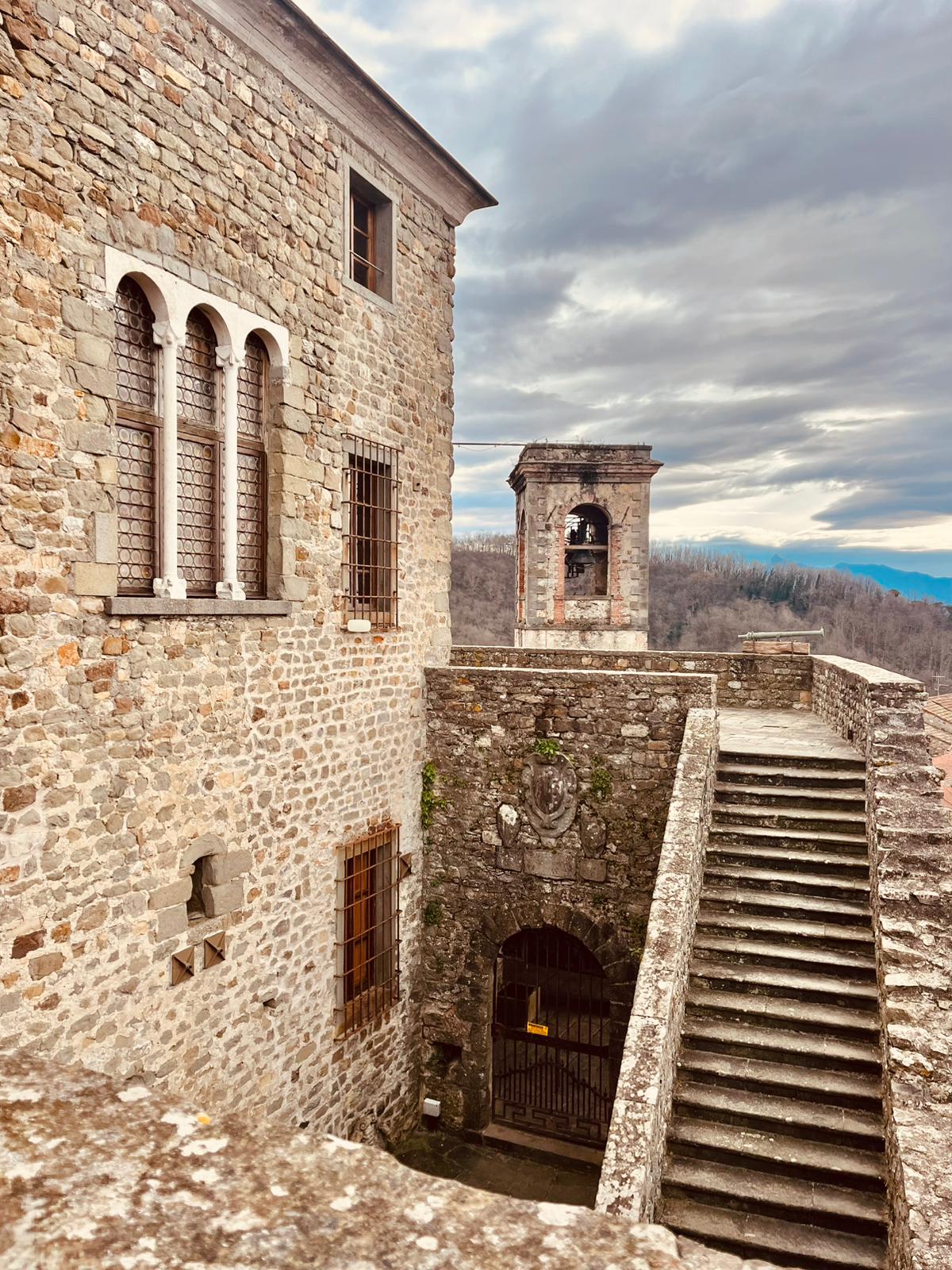 Scopri il borgo di Castiglione del Terziere euno dei castelli più affascinanti della Lunigiana, scrigno di opere d’arte e memoria storica del territorio.